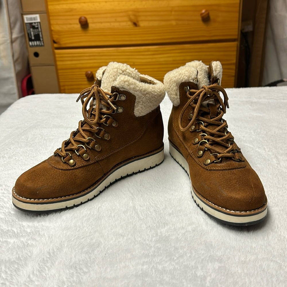 White Mountain Women’s Cozy Ankle Boots